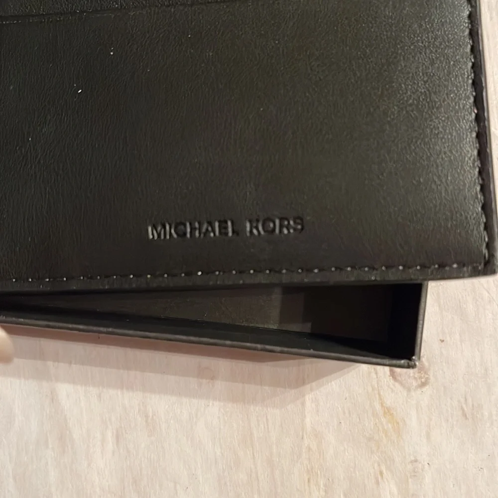 Michael Kors Black MK Gifting Wallet